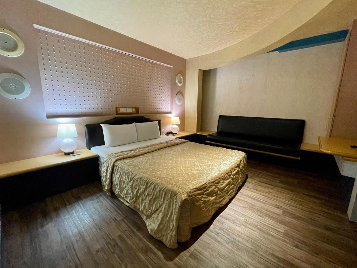 Hotel 溫情自助旅店 Taoyuan Exterior foto