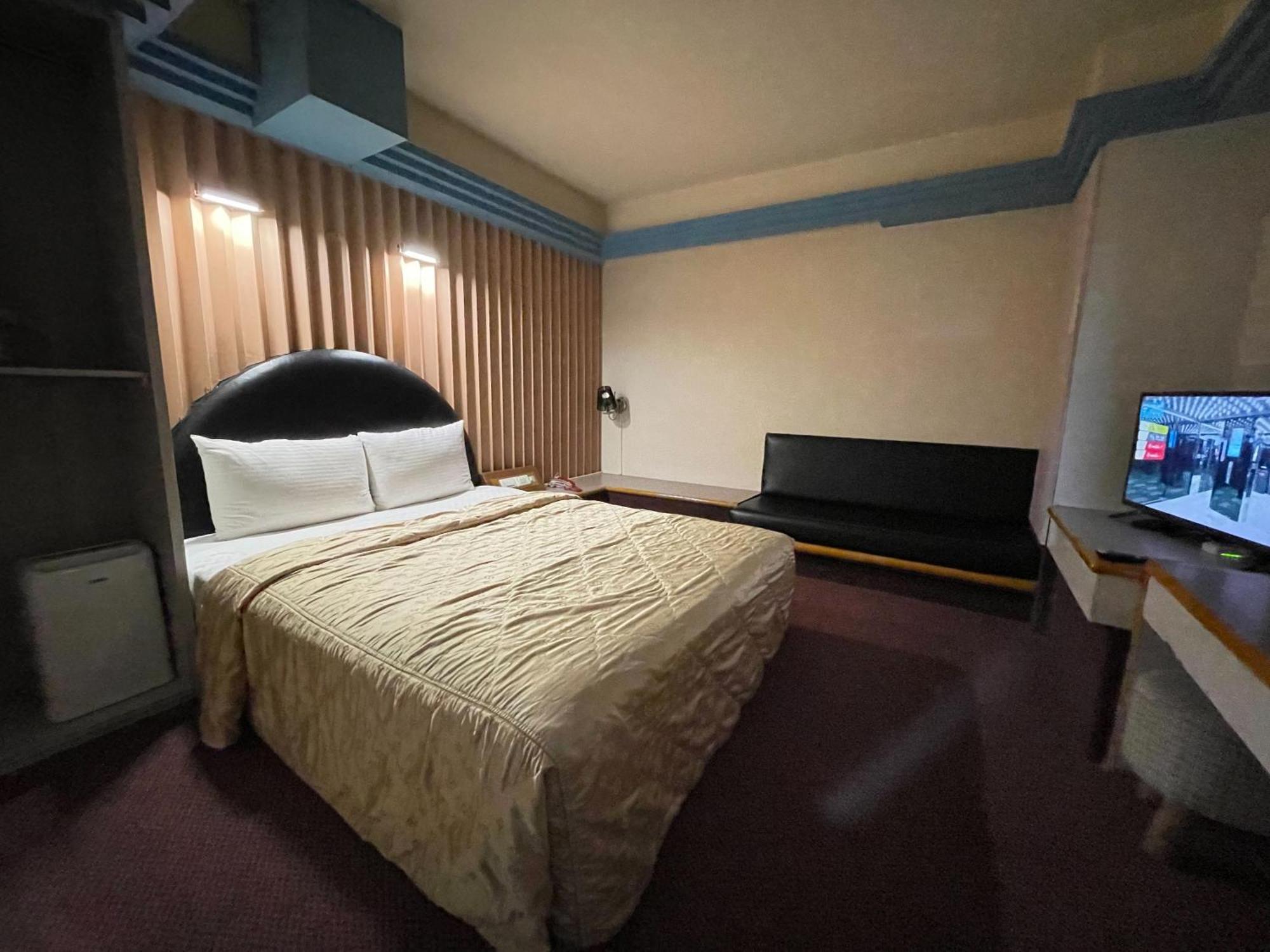 Hotel 溫情自助旅店 Taoyuan Exterior foto